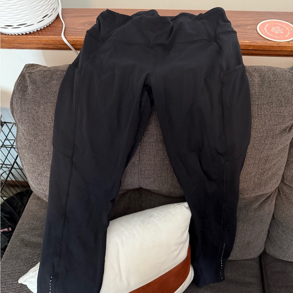 lululemon athletica Black capri Leggings